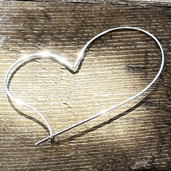 Artful Heart Hoops Modern-chic Silver-tone - Picture 6 of 6